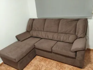 Sofá chaiselongue marrón tela