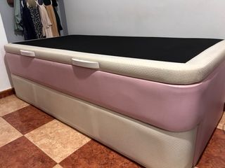 Cama doble con canapé