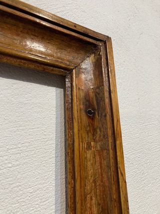 Marco antiguo de madera