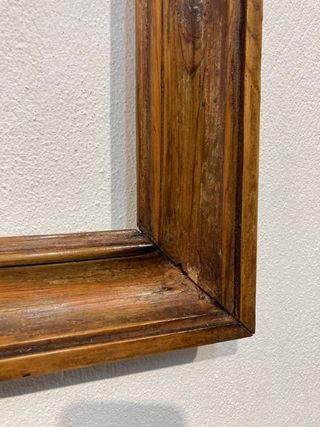 Marco antiguo de madera