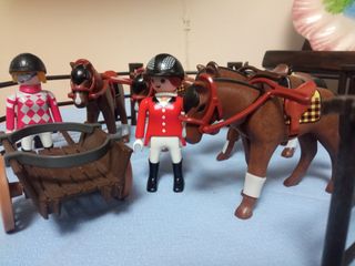 Lote Hípica Playmobil: Caballos y Carro