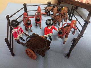 Lote Hípica Playmobil: Caballos y Carro