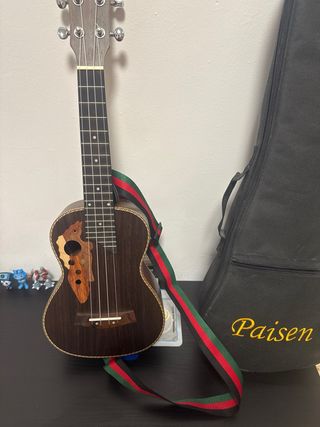 Pack Accesorios Ukelele: Capo, Cuerdas, Púas