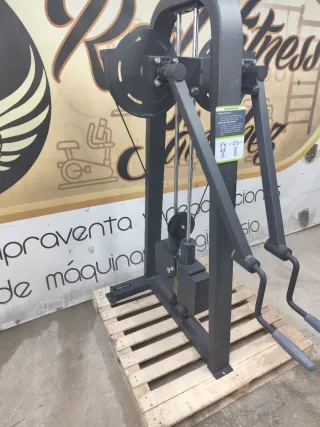 Máquina de Elevaciones Laterales