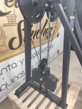 Máquina de Elevaciones Laterales