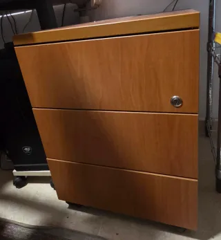 Cajonera de madera  de 3 cajones con ruedas