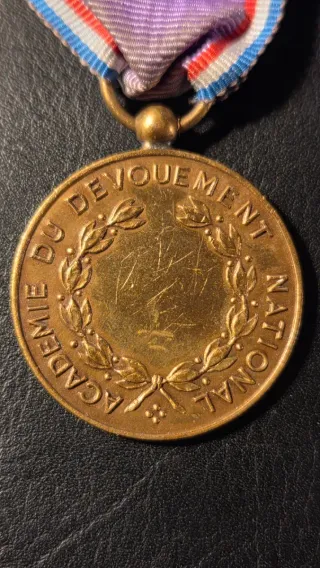 Medalla Devouement National Oro