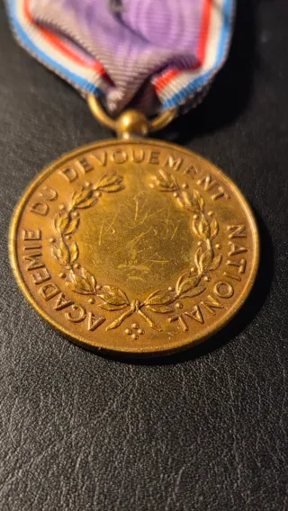 Medalla Devouement National Oro