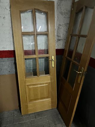 4 Puertas de madera con cristal