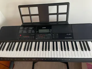 Teclado Casio CT-X700
