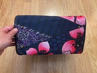 Bolso Desigual floral azul/morado COMO NUEVO