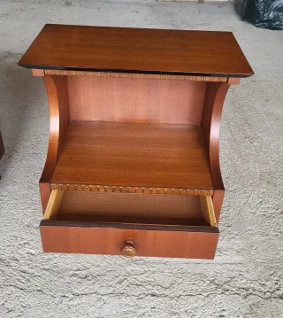 Comò con specchio e 2 comodini