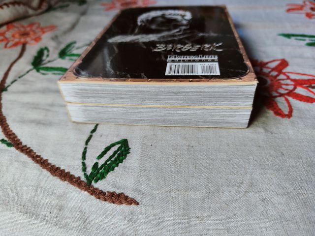 Lote Berserk 11 y 12. Mangaline.