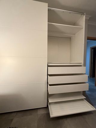 Armario blanco puertas correderas espejo