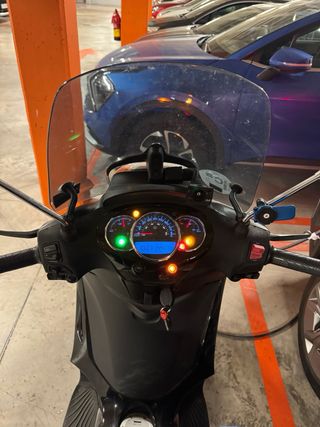 Piaggio Beverly Police 300 Negra