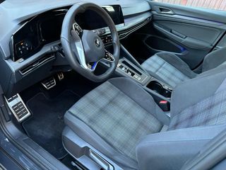 Volkswagen Golf GTE mk8