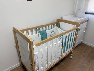 Cuna y cambiador bebé madera/blanco perfecto