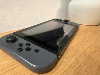 Nintendo Switch V2 Gris + Accesorios