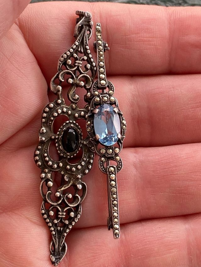 Lote 2 preciosos broches antiguos plata