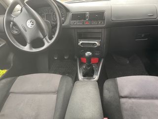 Volkswagen Golf 2001