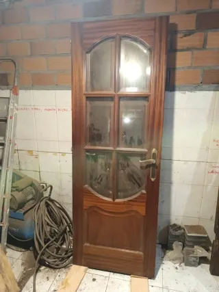 Puerta madera maciza con cristal 72 ancho 202 alt