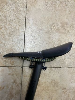 Sillín Tune Speedneedle Marathon Carbon