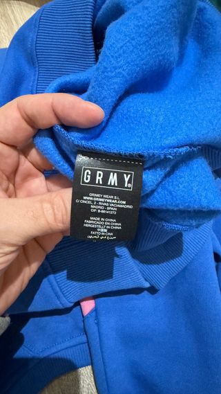 Sudadera Grimey Azul con Detalles Rosas