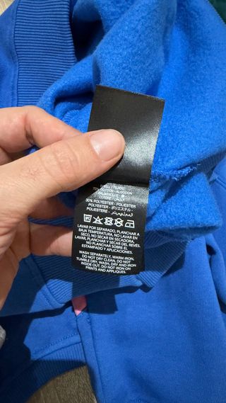 Sudadera Grimey Azul con Detalles Rosas