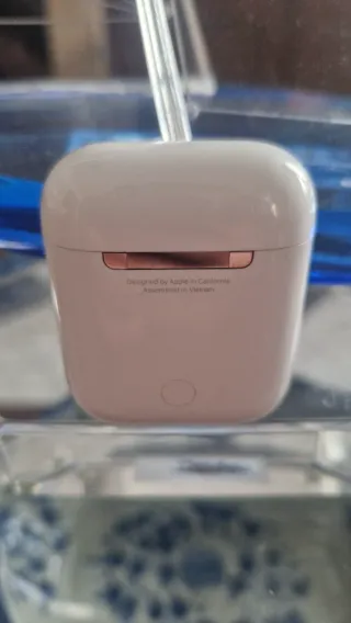 AirPods Apple