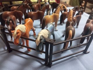 Lote 12 Caballos + 2 potros percherones Playmobil