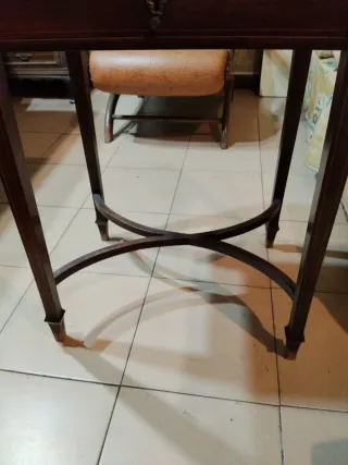 Mueble Costurero de Madera