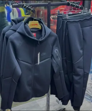 Chándal Nike Tech Negro