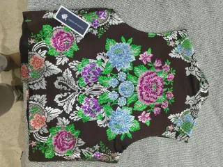 Chaleco bordado floral marrón talla 52