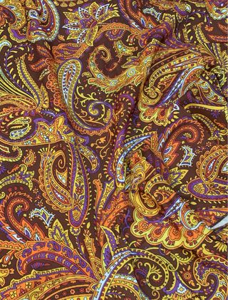 Falda larga estampada con volantes