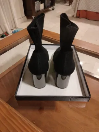 Botines tipo calcetín negros