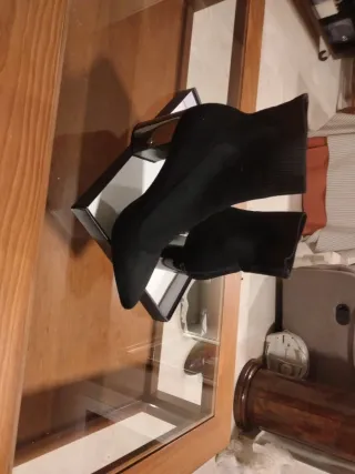 Botines tipo calcetín negros