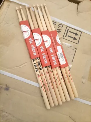 Baquetas Vic Firth American Classic 5B