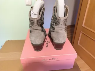 Botines Alma en Pena grises talla 38