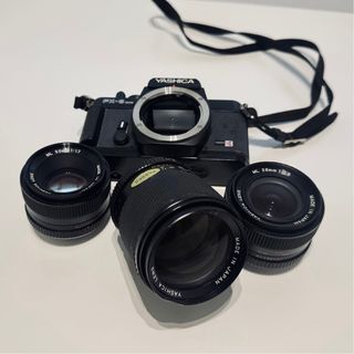 Cámara Yashica FX-3 Super con tres objetivos