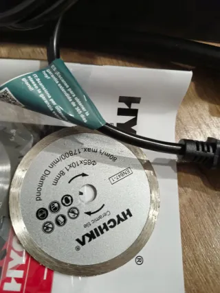 Mini sierra circular HYCHIKA