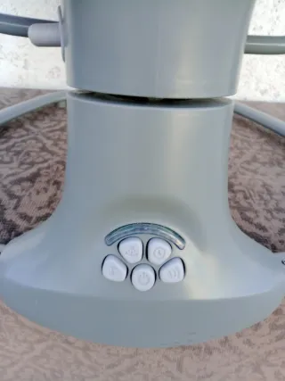 Mecedora musical para bebé