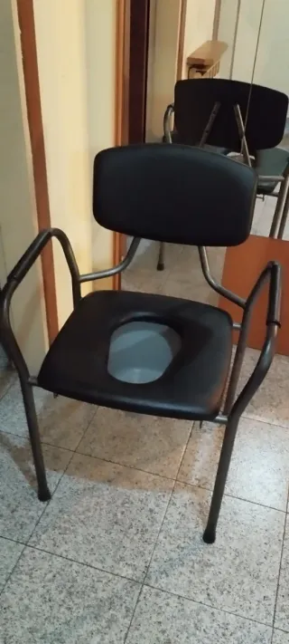 Silla WC Acolchada con Inodoro Portátil