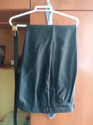 Traje de hombre gris para boda