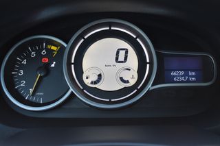 Renault Megane AUTENTHIQUE 1.6i 100 cv 5 puertas