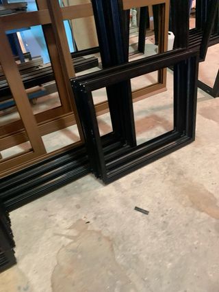 Oficial de carpenteria  metalica y montaje d alum.