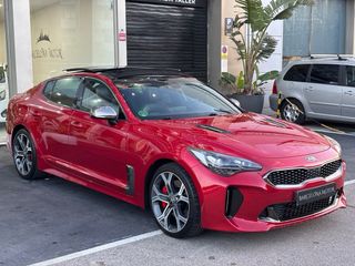 KIA Stinger (370cv)