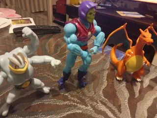 3 Figuras Coleccionables