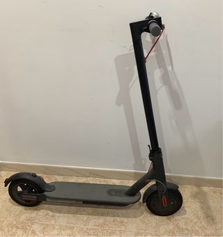 Patinete Eléctrico Xiaomi Modelo M365 + casco