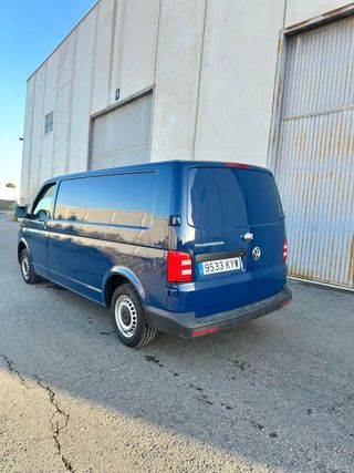 Volkswagen Transporter T6 Larga 2.0 TDI Azul