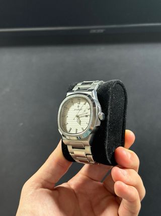 Reloj Poedagar Plata y Blanco